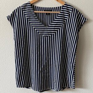 Tommy Hilfiger Like New Navy Blue White Nautical Stripe Sleeveless Blouse Size M